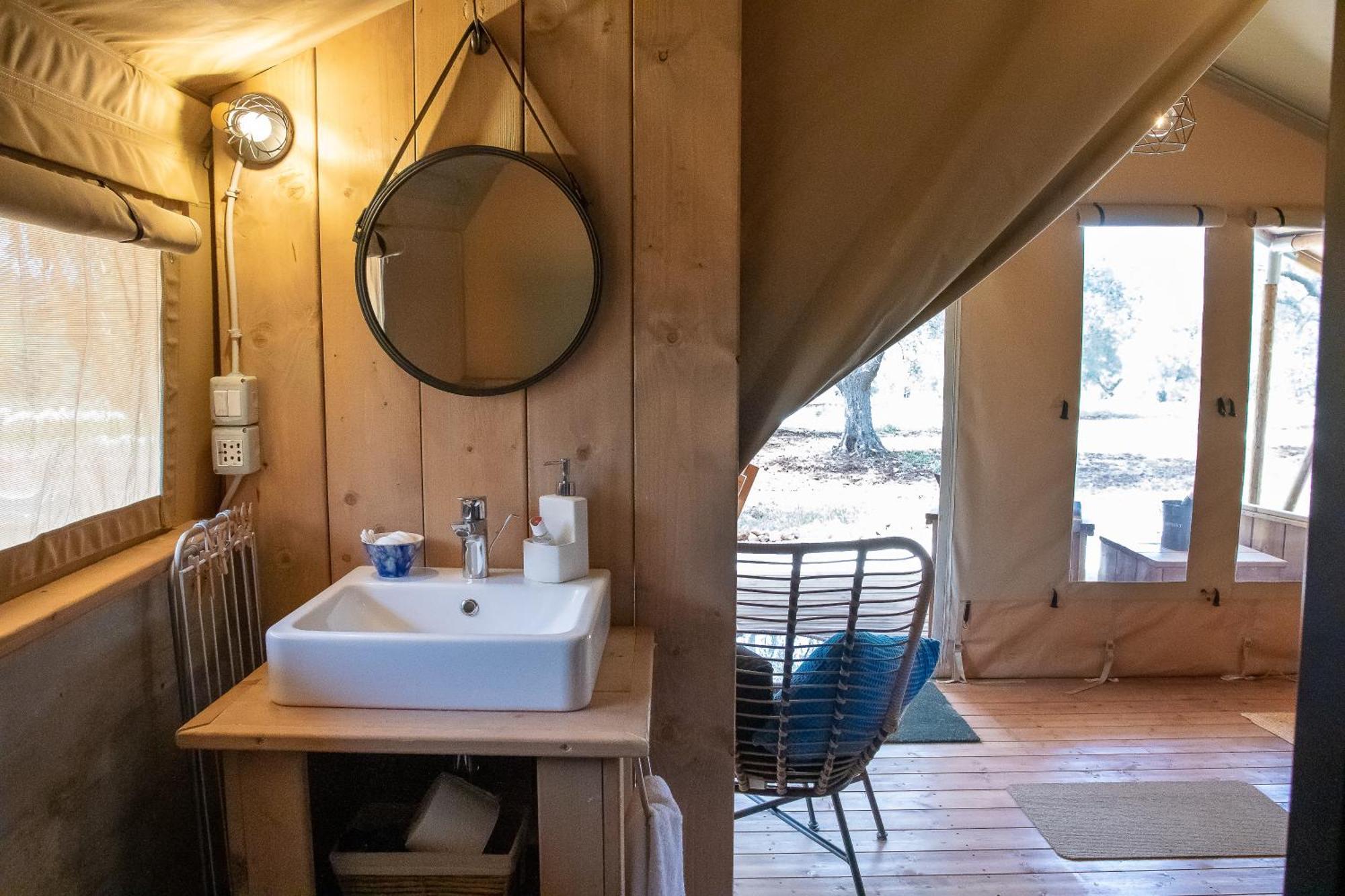 Domus Olea Glamping Hotel Ceglie Messapica Exterior photo