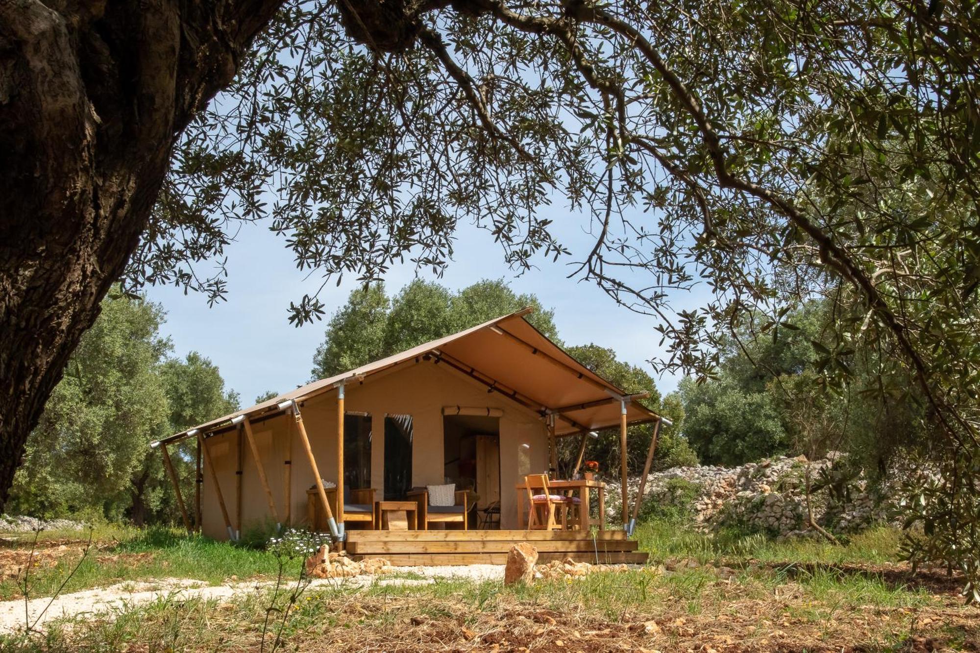 Domus Olea Glamping Hotel Ceglie Messapica Exterior photo